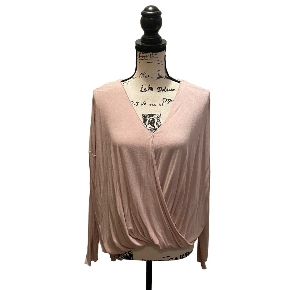 Double Zero Mystical Blouse Top Pink Size Medium Pastel Barbie v-neck hi Lo